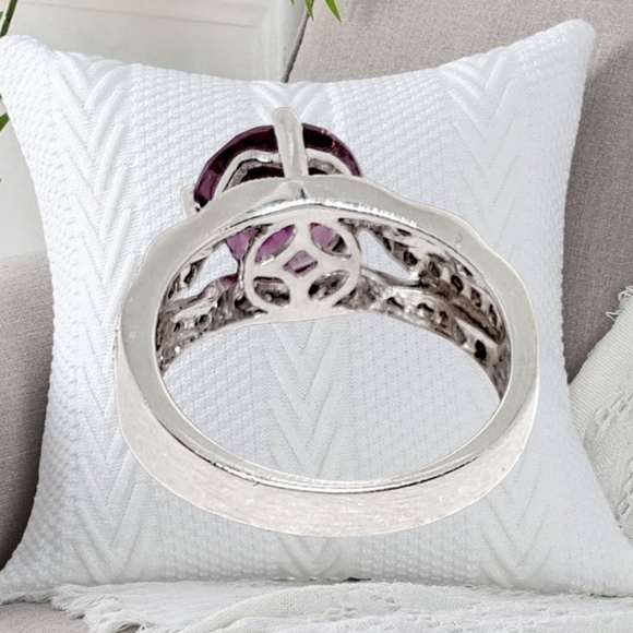 Purple Sapphire and Small CZ Stones Sterling Silver Ring - Picture 4 of 6